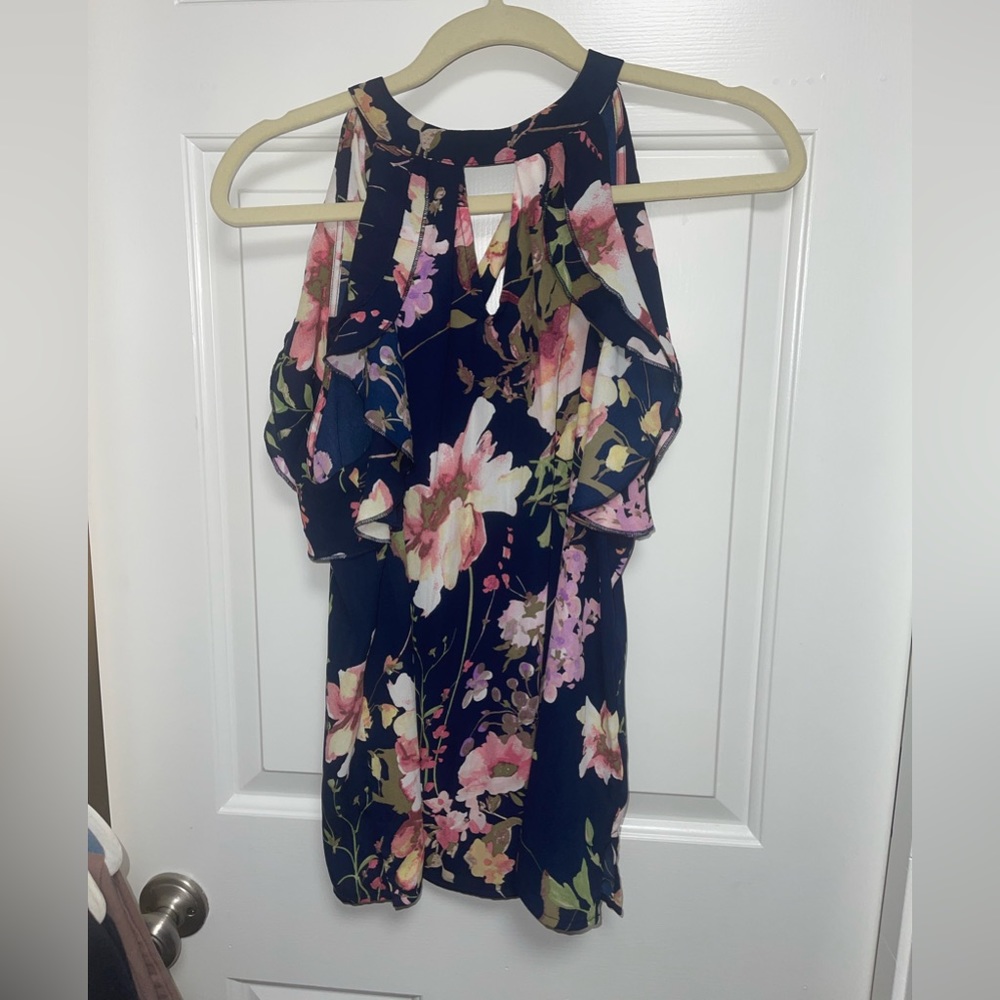 Women’s Sleeveless Blouse Size S Banana Republic